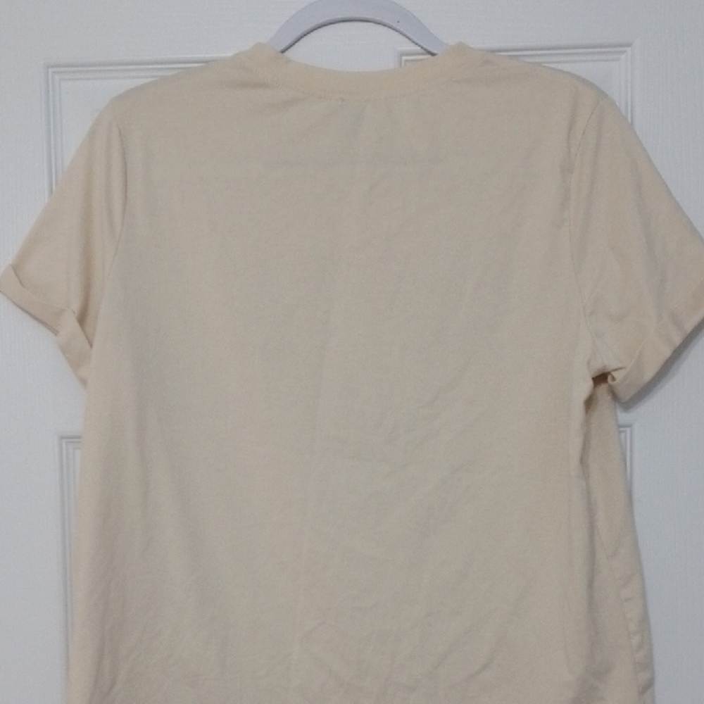 Nwot.  Emery Rose Cream Short Sleeve Graphic Tee - Picture 5 of 5